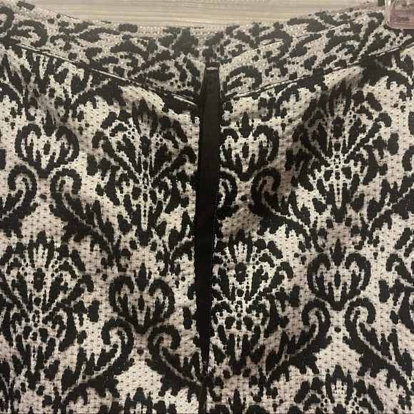 Gianni Bini Wool Blend Damask White and Black Woven Midi Skirt - Picture 5 of 11